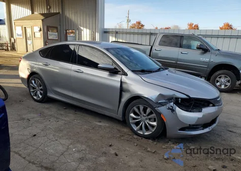 2016 Chrysler 200 S z USA, uszkodzony, nr VIN 1C3CCCBB3GN145894